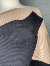 Load image into Gallery viewer, Geometric Color Block Sweater