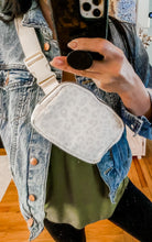 Load image into Gallery viewer, Leopard Belt Bag