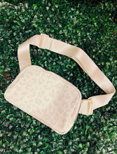 Load image into Gallery viewer, Leopard Belt Bag