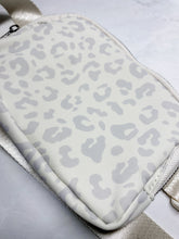 Load image into Gallery viewer, Leopard Belt Bag