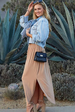 Load image into Gallery viewer, Curve Your Enthusiasm Maxi Skirt With Pockets In Camel