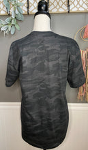 Load image into Gallery viewer, Camo Mama Tee
