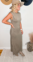 Load image into Gallery viewer, The Perfect Fit Midi Dress