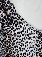 Load image into Gallery viewer, Run Away Leopard Tank