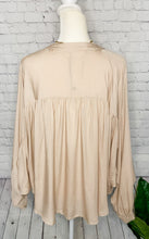 Load image into Gallery viewer, Just Winging It Blouse