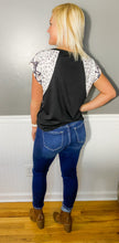 Load image into Gallery viewer, Mid Rise Kancan Skinny Jean