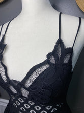 Load image into Gallery viewer, Ruffles and Lace Top
