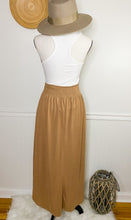 Load image into Gallery viewer, Curve Your Enthusiasm Maxi Skirt With Pockets In Camel