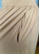Load image into Gallery viewer, Curve Your Enthusiasm Maxi Skirt With Pockets In Camel
