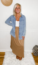 Load image into Gallery viewer, Curve Your Enthusiasm Maxi Skirt With Pockets In Camel