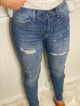 Load image into Gallery viewer, Distressed Mid Rise Skinny Jeans
