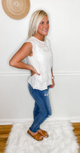 Load image into Gallery viewer, Distressed Mid Rise Skinny Jeans