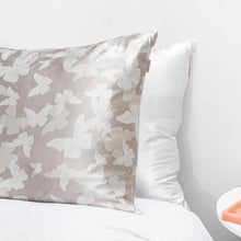 Load image into Gallery viewer, KITSCH Beauty Satin Pillowcase