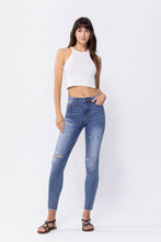 Load image into Gallery viewer, Distressed Mid Rise Skinny Jeans