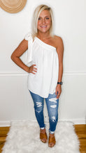 Load image into Gallery viewer, Kancan Distressed Skinny Mid Rise Jeans