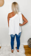 Load image into Gallery viewer, Kancan Distressed Skinny Mid Rise Jeans