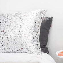 Load image into Gallery viewer, KITSCH Beauty Satin Pillowcase