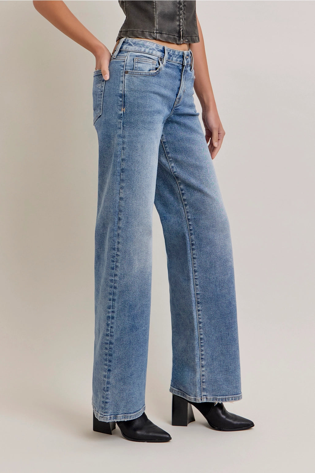 Hidden Jeans Alex Mid Rise Wide Leg