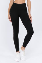 Load image into Gallery viewer, Black Workout Queen Leggings
