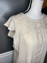 Load image into Gallery viewer, Lovely Lace Top
