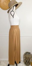 Load image into Gallery viewer, Curve Your Enthusiasm Maxi Skirt With Pockets In Camel
